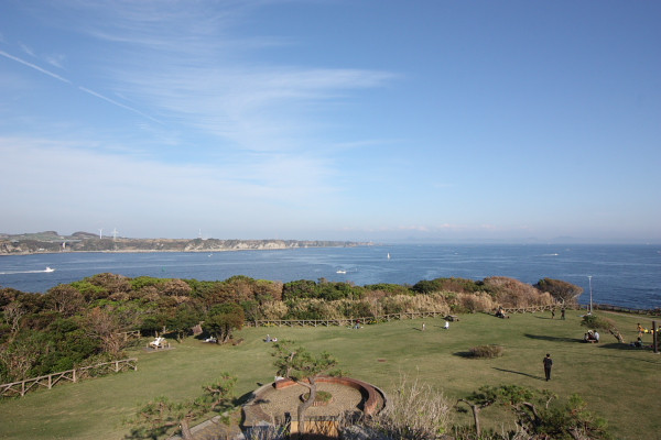 11月中旬の暖かい海沿い歩き