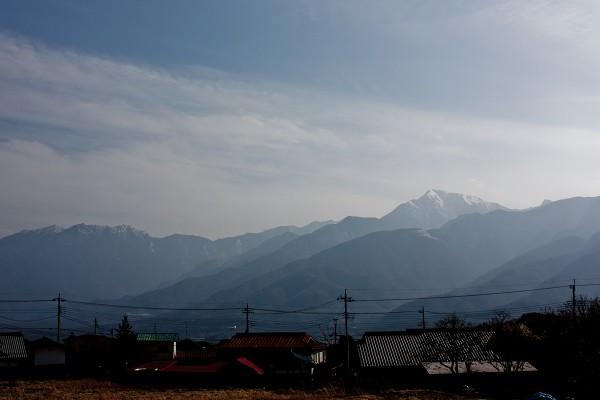 4月中旬、残雪の中のハイキング
