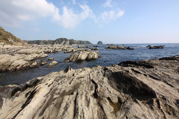 11月中旬の暖かい海沿い歩き