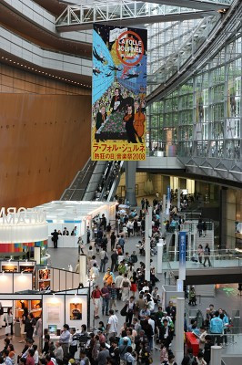 5月上旬の人ごみの中の休日